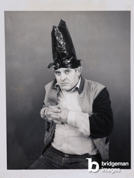 Ralph Steadman (b/w photo), Ralph Steadman (b.1936) / Private Collection / © Ralph Steadman Archive. All rights reserved 2024 / Bridgeman Images