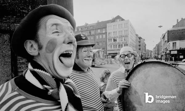 Clowns at the Cologne Carnival (b/w photo) © SZ Photo / Dietmar Gottschall / Bridgeman Images