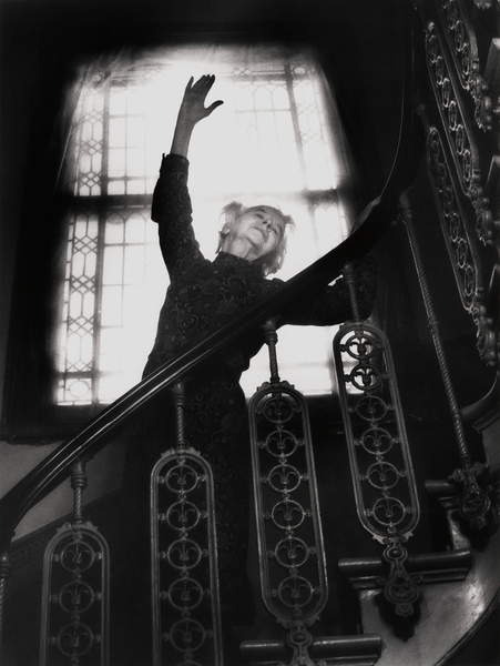 Dame Marie Rambert, 1976 (bw photo), Magnus, Mayotte (b.1934)  Private Collection  © Magnus-Lewinska Mayotte  Bridgeman Images 