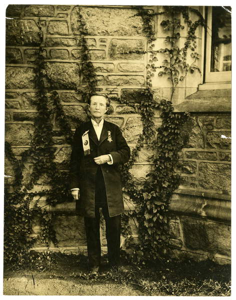 Dr Mary Walker, one of the first women doctors who has the right to wear mans clothes, 1915 (gelatin silver photo), Beals, Jessie Tarbox (1871-1942)  © New York Historical Society  Bridgeman Images 