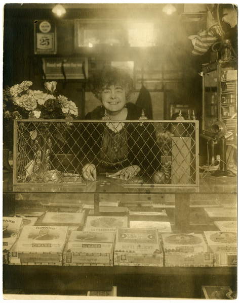 Madam Girard, 1910 (gelatin silver photo), Beals, Jessie Tarbox (1871-1942)  Collection of the New-York Historical Society, USA  © New York Historical Society  Bridgeman Images 3697731