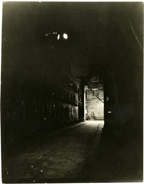 Patchin Place at night, Greenwich Village, New York, USA, c.1905-20 (gelatin silver photo), Beals, Jessie Tarbox (1871-1942)  Collection of the New-York Historical Society, USA  © New York Historical Society  Bridgeman Images 