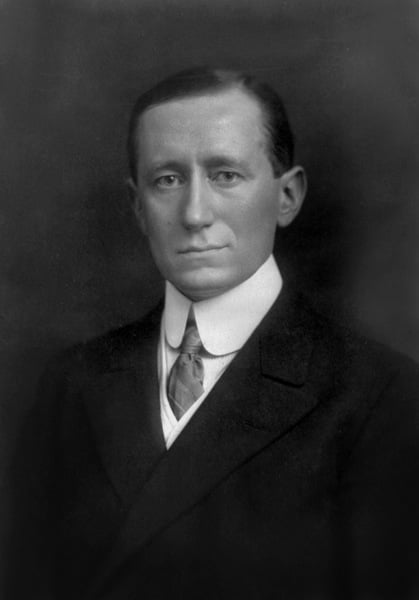 Guglielmo Marconi (1874-1937) ingenieur electricien et inventeur italien Photographie par Pach Bros ici en 1908.