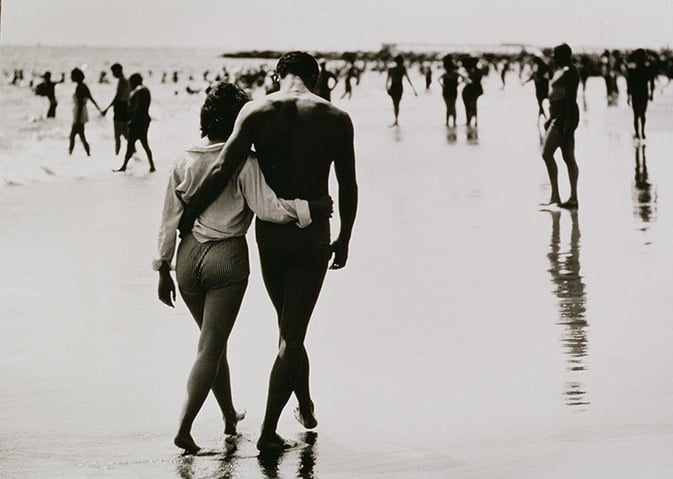 Couple Walking in the Water at Coney Island, New York City, Untitled 46, c.1953-64 (b/w photo), Herz, Nat (1920-64) / Private Collection / Photo © Barbara Singer