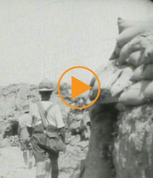 anzac-fighting-from-trenches-gallipoli-dardanelles-clip