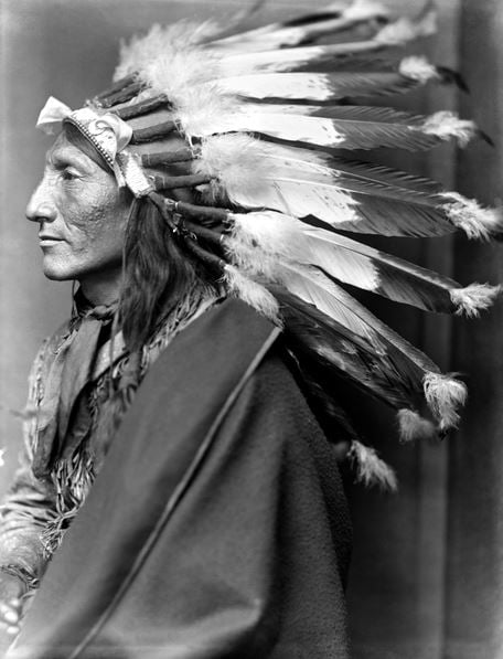 Whirling Horse, a Sioux Native American man. Photographed by Gertrude Käsebier, c.1900