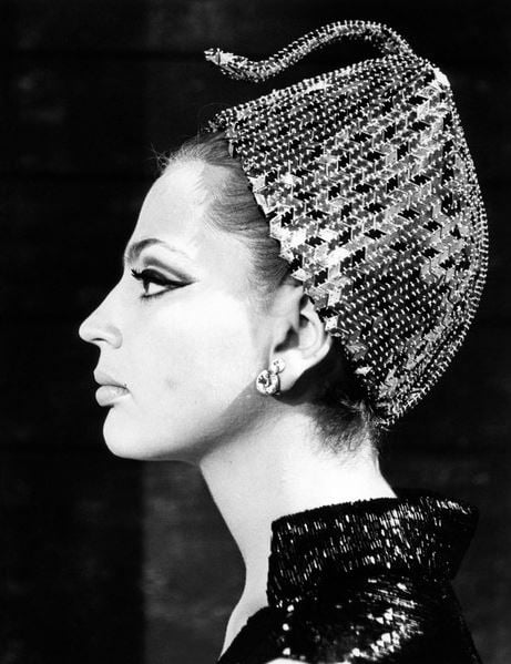 sequins-portrait-ira-von-furstenberg-wearing-hat-italy