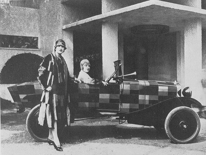 Sonia Delaunay and her matching decorated Citroen, 1925 / French Photographer/ Bridgeman Images