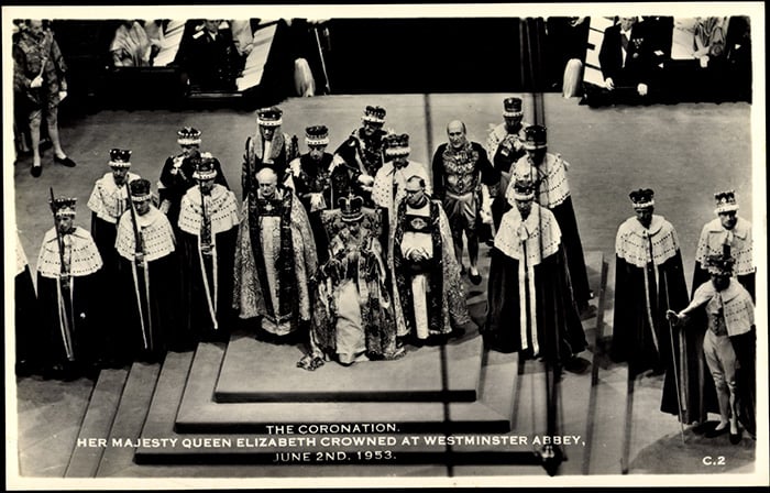 The Coronation, Queen Elizabeth II, Westminster Abbey, 1953 (b/w photo), German Photographer / Private Collection / © Arkivi UG All Rights Reserved