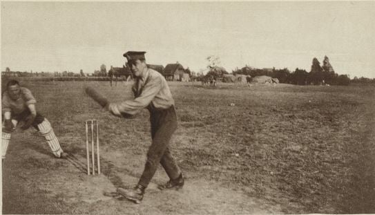 wwi-ww1-cricket-sport-leisure-soldiers-france-british-photograph