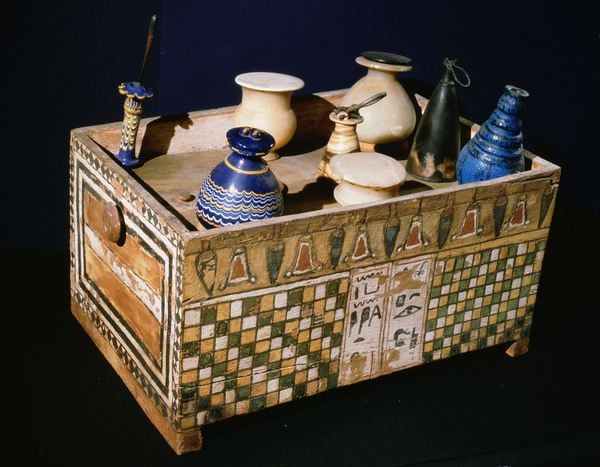 Decorated box of flasks and jars holding fragrances and cosmetics from the tomb of Merit, wife of royal architect Ka / Werner Forman Archive / Bridgeman Images
