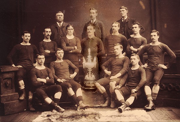 Renton F.C., 1888/9 (b/w photo), English School, (20th century) / National Football Museum, Manchester, UK