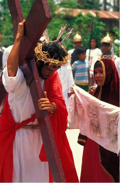 Stations of the cross on Good Friday (photo) / Godong/UIG