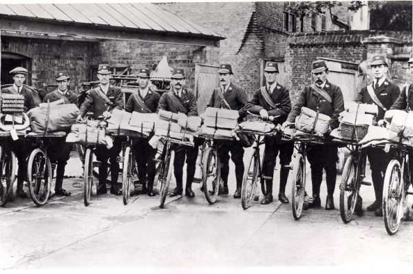 post-postmen-bicycles-photo