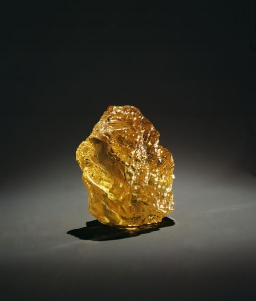  Yellow diamond in the rough (diamond) / Private Collection / Photo © Boltin Picture Library