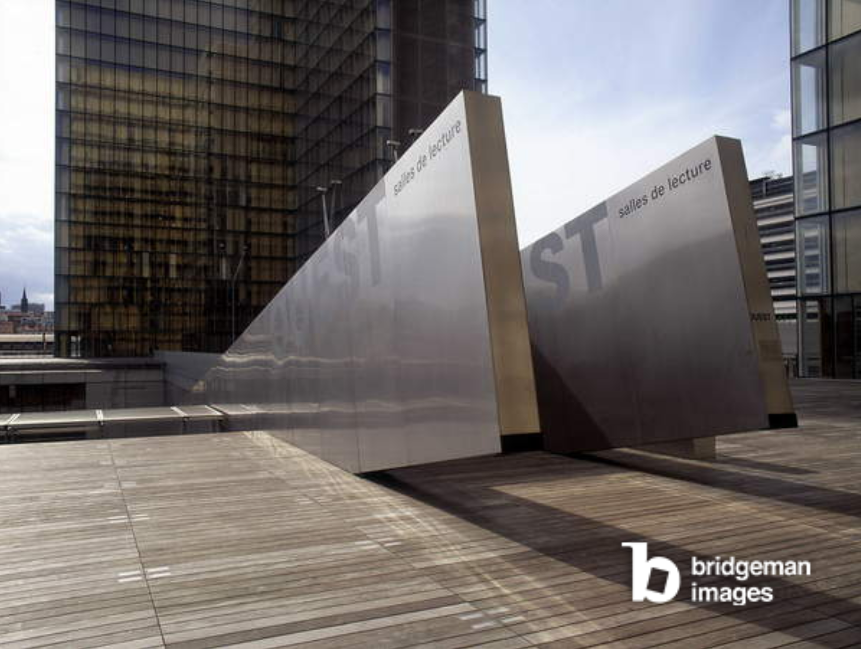 View of the new François Mitterrand library in Paris by Dominique Perrault (b.1953) / Bibliothèque Nationale, Paris, France / Photo © Leonard de Selva / Bridgeman Images